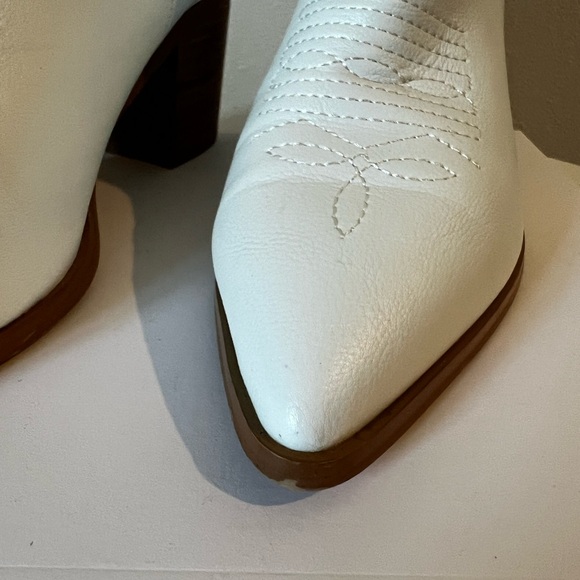Billini White Western Boots for holiday parties or wedding evens FREE SHIPPING - Picture 7 of 11